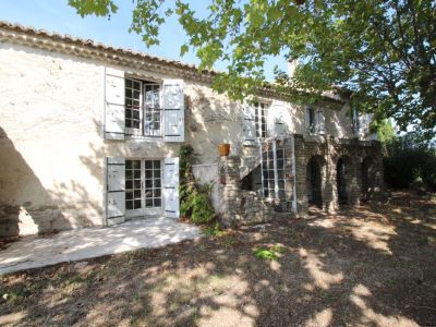 Vente MAS sur 4,5 hectares de terrain proche Saint Remy De Provence