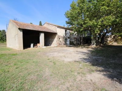 Vente MAS sur 4,5 hectares de terrain proche Saint Remy De Provence