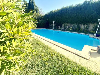 Villa Piscine 4 chambres proche Saint Remy De Provence